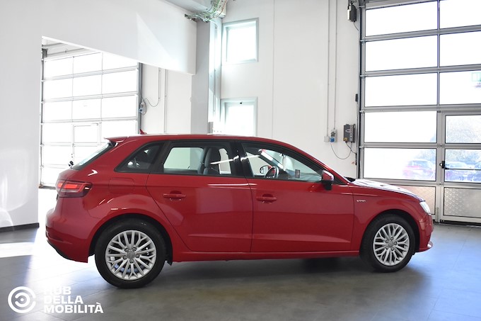 AUDI A3 SPB 1.4 TFSI S tronic g-tron